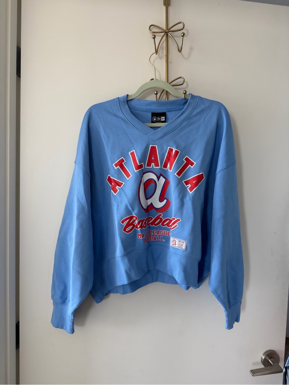 New 2026 Braves City Connect Women's Cropped Crewneck